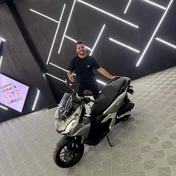 EDIÇÃO 246 - HONDA ADV 160